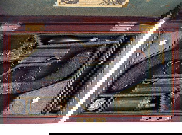 A Cased Pair of D.B. Pistols by Mortimer - Image 2