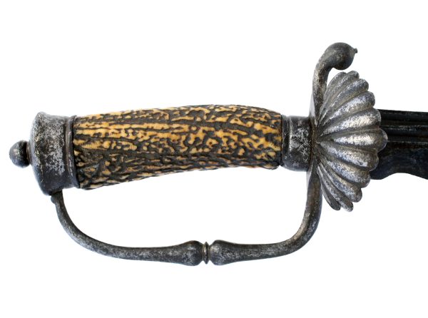An English Hanger - Image 3