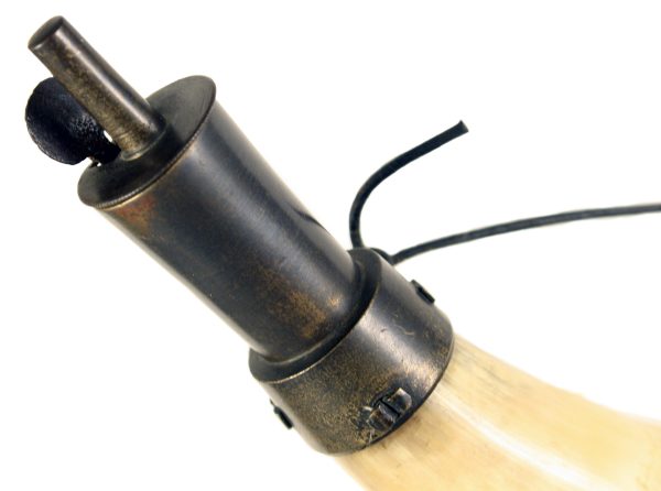 A Percy Tenantry Powder Flask. - Image 3