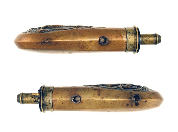 A Hanging Game Powder Flask. - Image 2