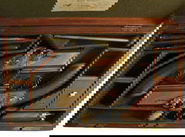 A Cased Pair of Over & Under Pistols - Image 2