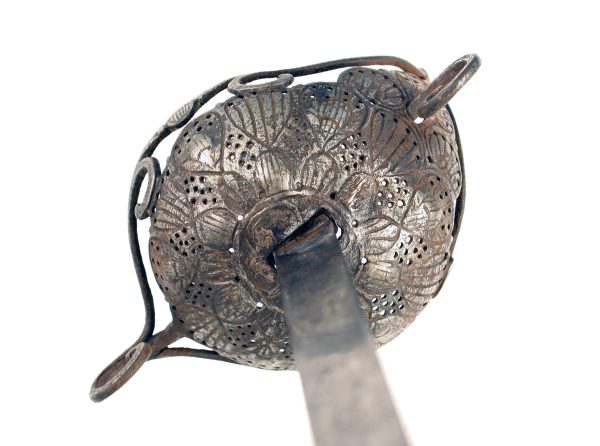 A Good English Rapier, Circa 1630. - Image 3