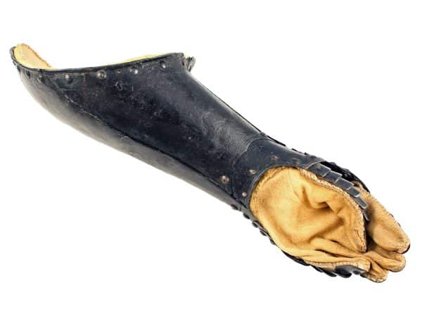 An English (Greenwich) Bridle-Gauntlet For The Left Arm Circa 1630-40. - Image 3