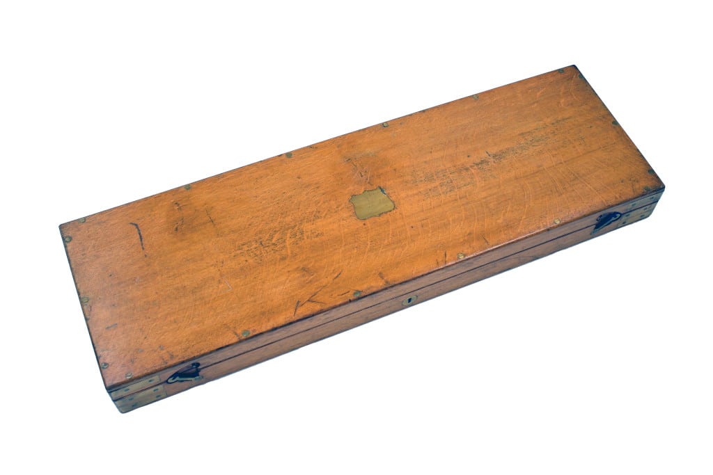 A Superb Leather Lined Oak Gun Case - Image 2
